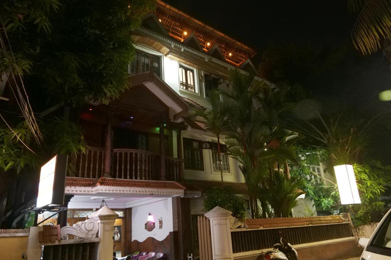 Kochi فندق وايت روز المظهر الخارجي الصورة